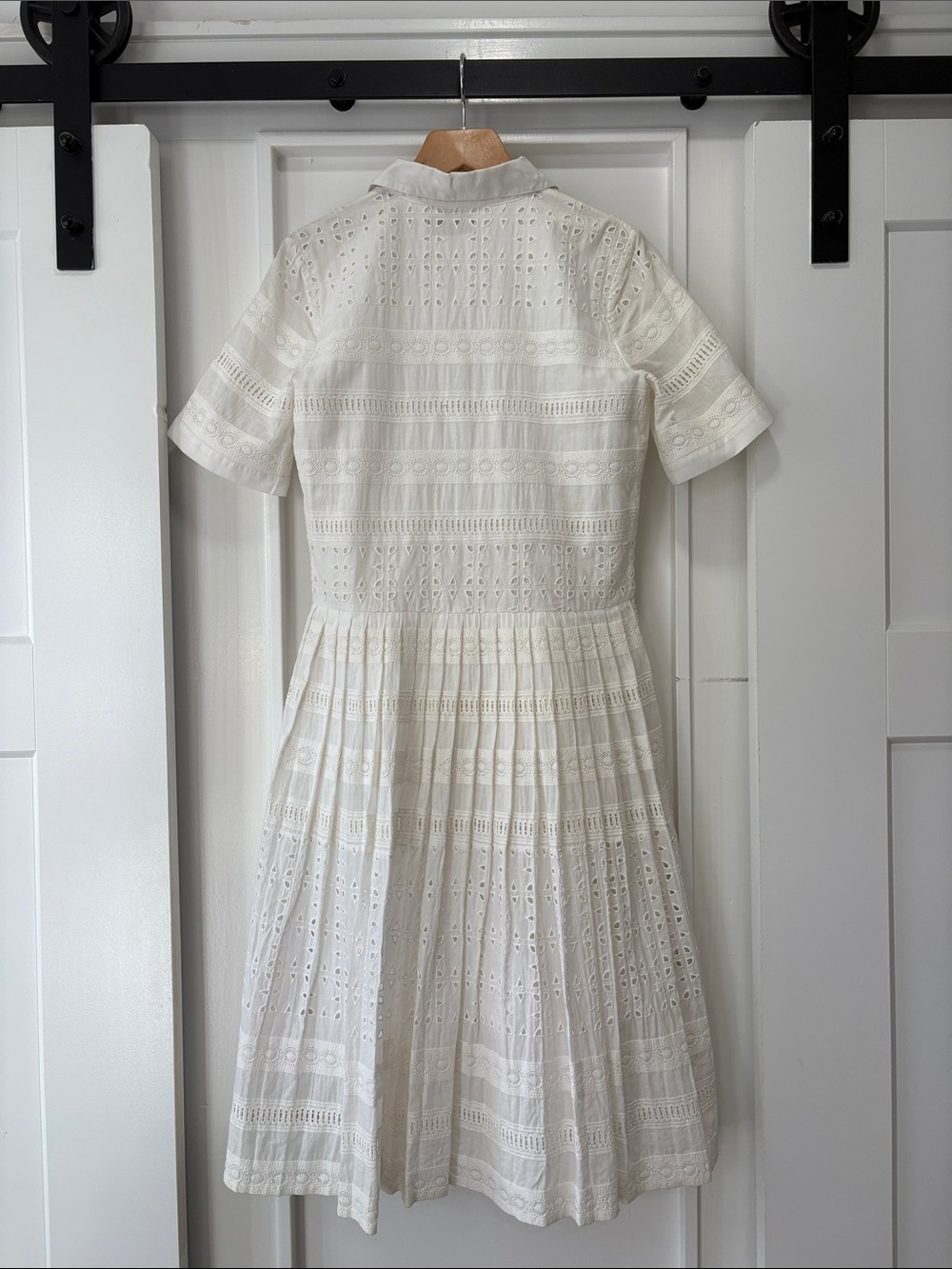 Collared Short Sleeve Pleated White Eyelet Shirt Dress Size Medium - Picture 9 of 13